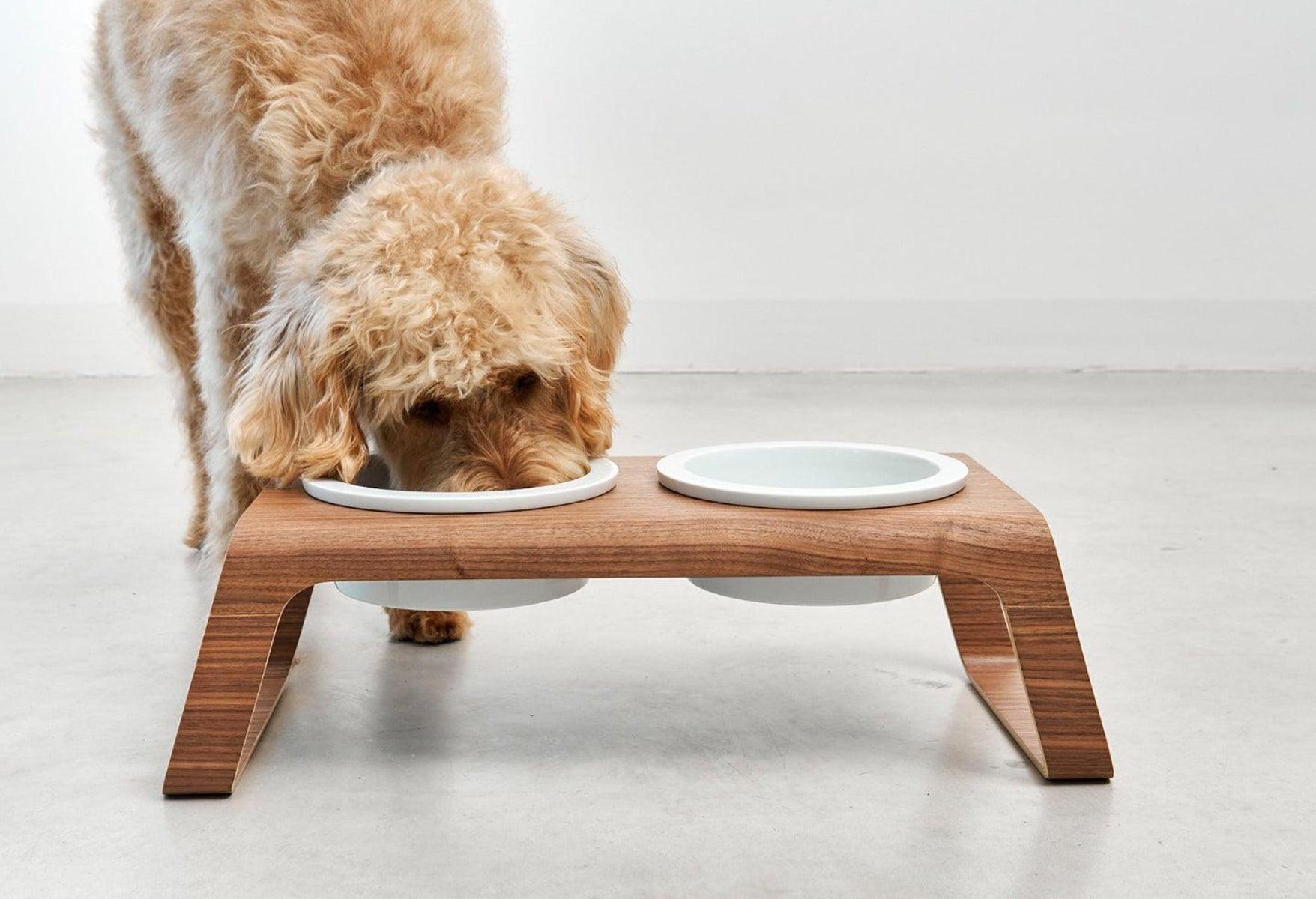 Gamelle pour chien surélevée en bois au style épuré Desco - kasibe