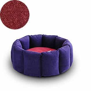 Bloom, un panier apaisant pour votre chat tout en velours aubergine coussin rouge - kasibe