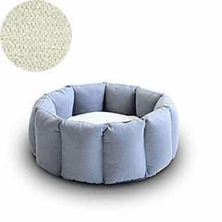 Bloom, un panier apaisant pour votre chat tout en velours gris clair coussin crème - kasibe