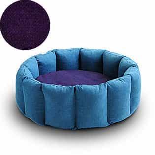 Bloom, un panier apaisant pour votre chat tout en velours pétrole coussin aubergine - kasibe