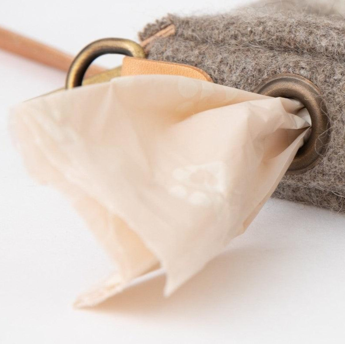 Rangement pour sac à crotte de chien - MINI INGE - Kasibe