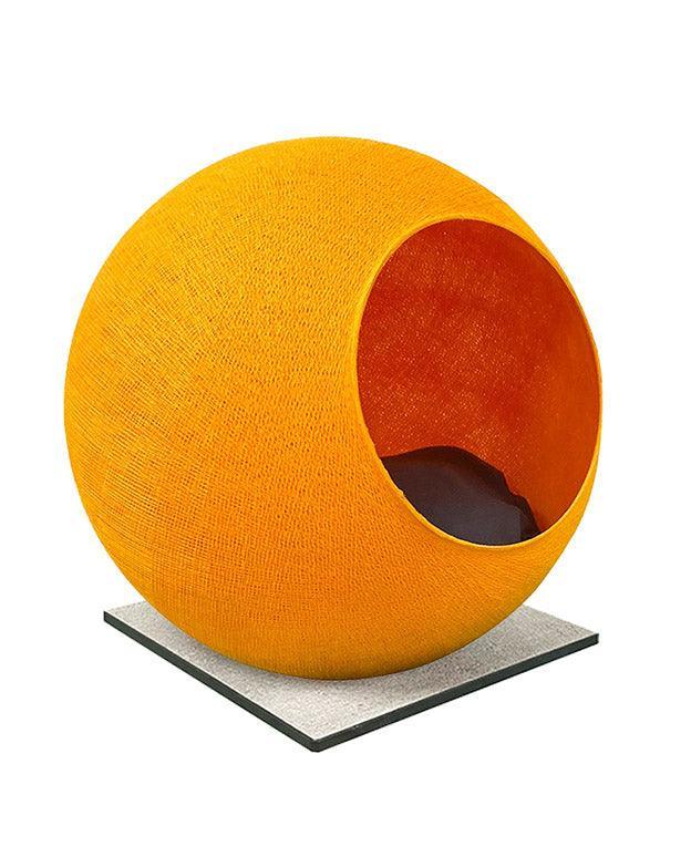 Meuble pour chat design : le Square un cocon discret tout en élégance jaune socle béton - kasibe