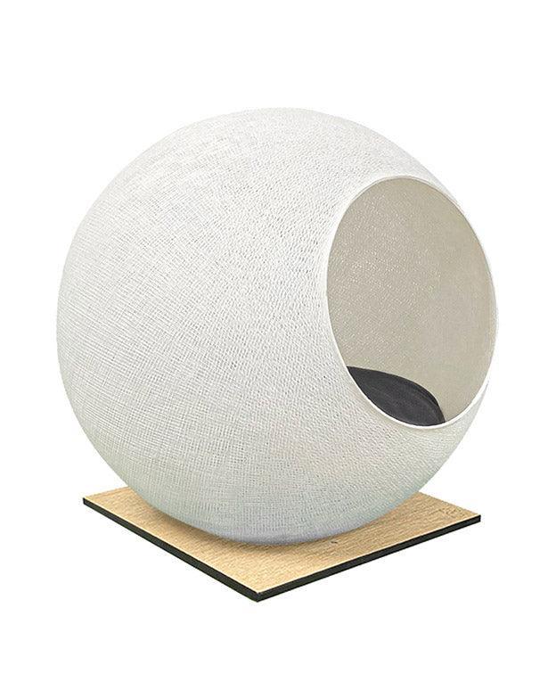 Meuble pour chat design : le Square un cocon discret tout en élégance ivoire socle chêne clair - kasibe