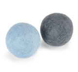 Globo, une balle pour chien en feutre de laine bleu grande - kasibe