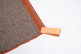 Une couverture chaude pour chien en laine recyclée Ansel orange- kasibe