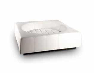 Panier Cube, un meuble pour chien très design en cuir blanc taille s - kasibe