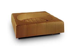 Panier Cube, un meuble pour chien très design en simili cuir nougat taille s - kasibe