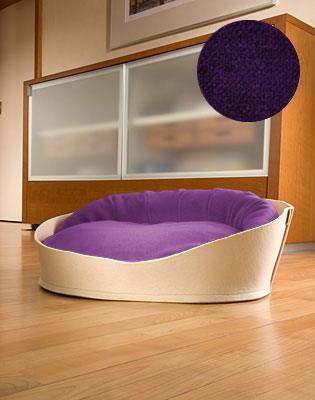 Arena, un panier pour chat très luxe crème coussin velours aubergine - kasibe
