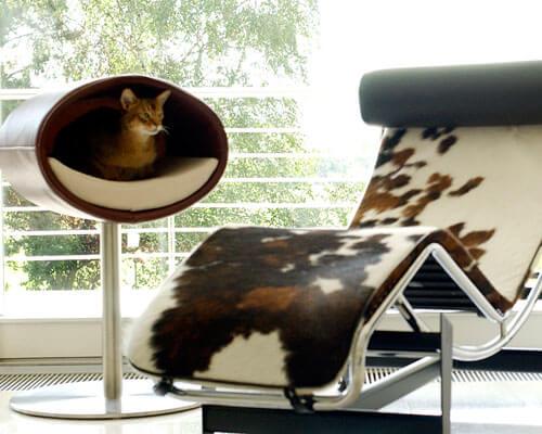 Rondo, un perchoir pour chat design en cuir