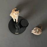 Totem : un poteau griffoir pour chat très design noir - kasibe