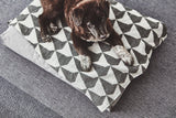 kasibe chien allongé sur Plaid moderne en tissu graphique pour panier de chien Cielo miacara