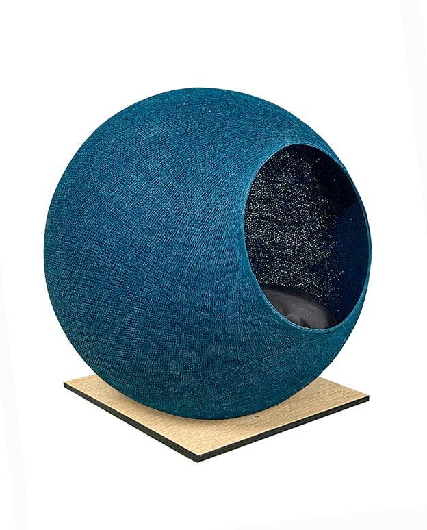 Meuble pour chat design : le Square un cocon discret tout en élégance bleu socle chêne clair - kasibe